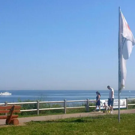 Juerss Strandstrasse Bernstein *